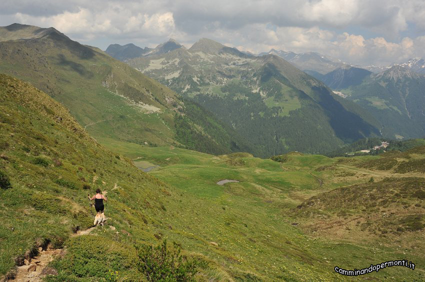 203 Scendiamo verso la Baita Camoscio.JPG